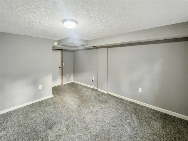 $199,500 | 806 South Washington Avenue, Knob Noster, MO 65336