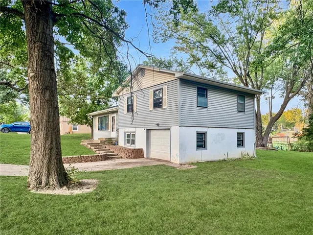 $199,500 | 806 South Washington Avenue, Knob Noster, MO 65336