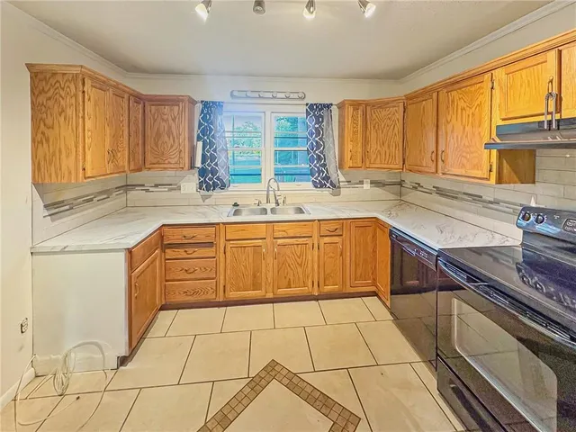 $199,500 | 806 South Washington Avenue, Knob Noster, MO 65336