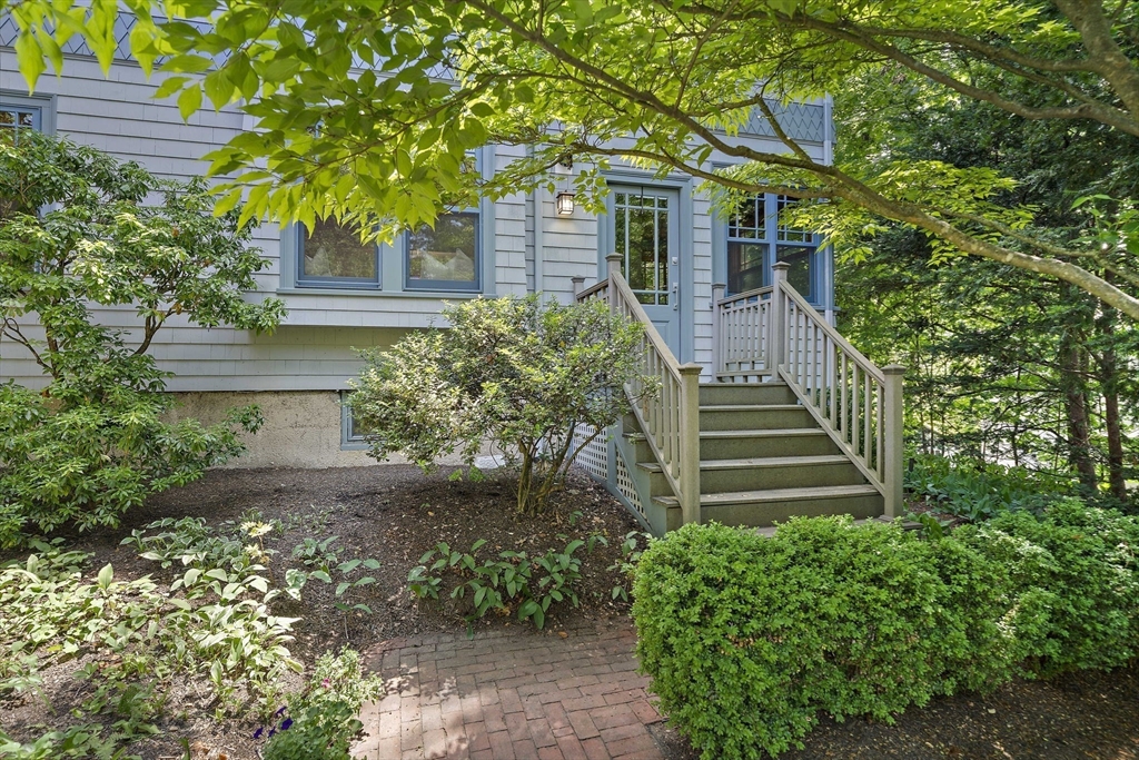 26 Hillside Road Newton, MA 02461 - Photo 2 of 36