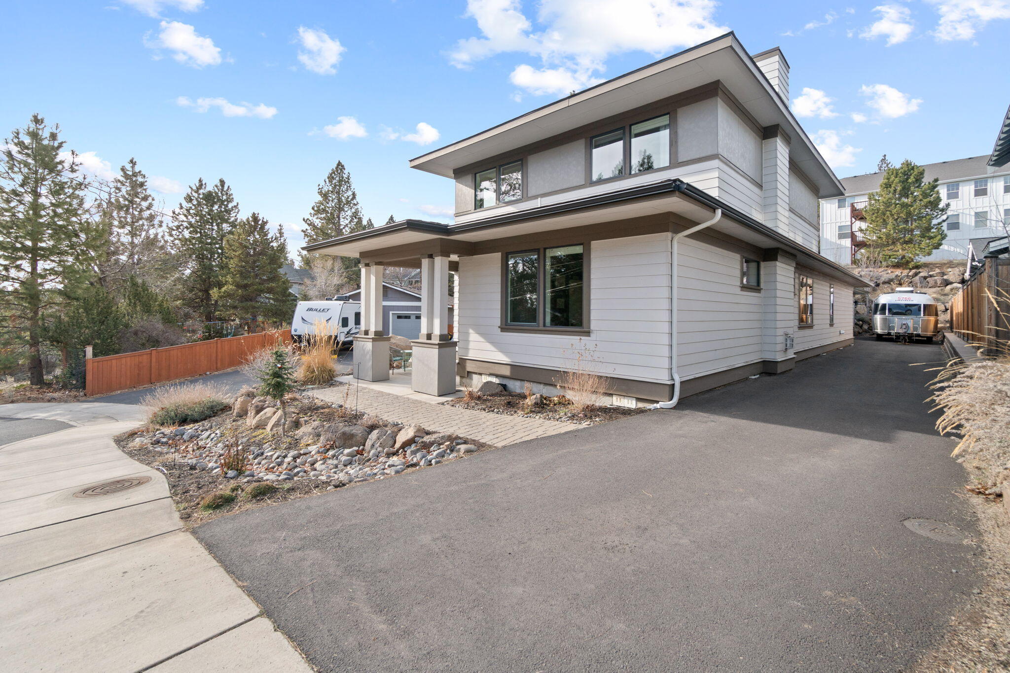 2317 Northwest Awbrey Road Bend, OR 97703 - Photo 3 of 38 32-web-or-mls-Riley Visuals-32