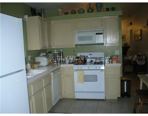 2320 Ramsgate Drive Henderson, NV 89074 - Photo 13 of 23 Kitchen.