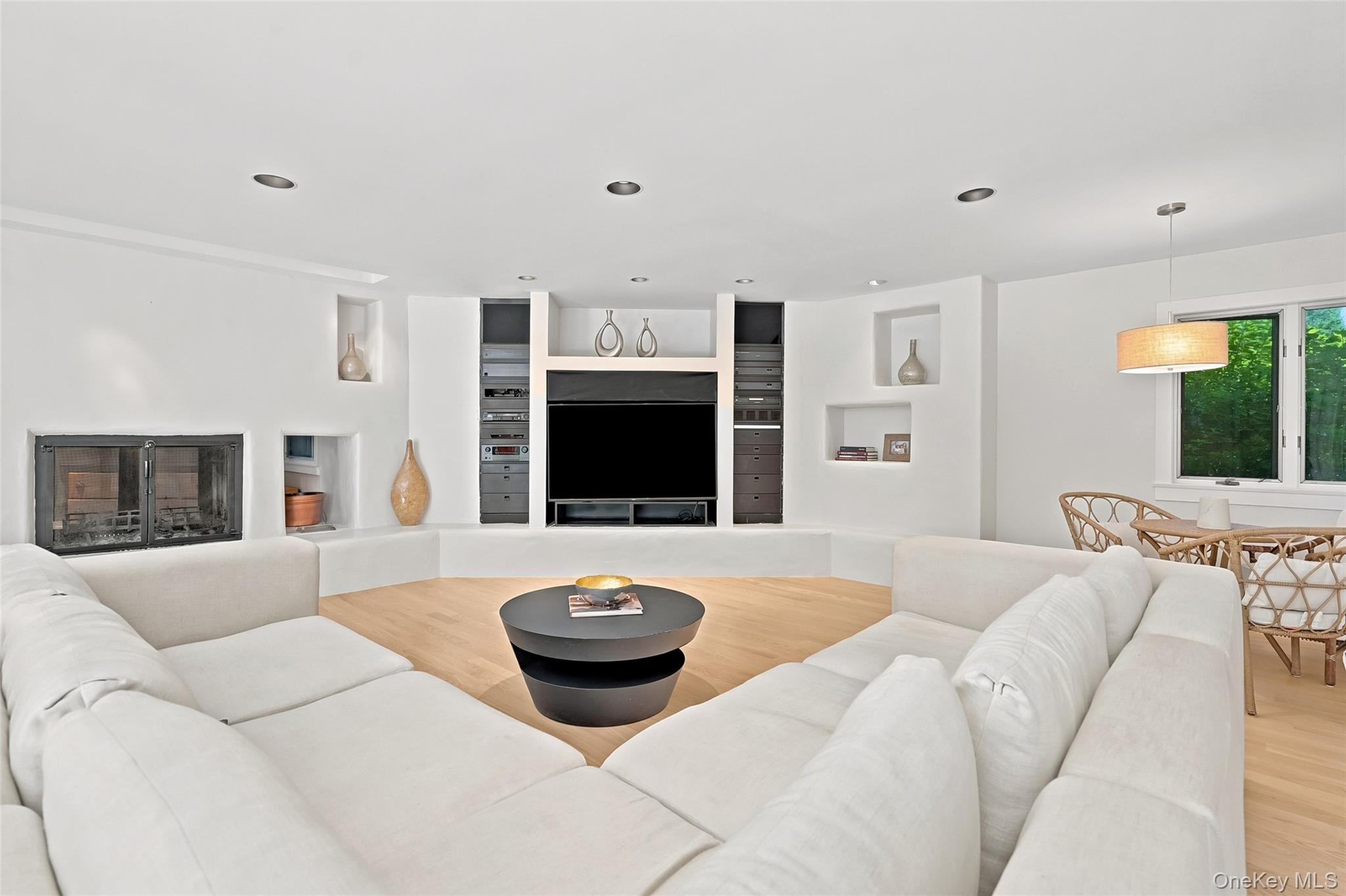10 Beverly Road Purchase, NY 10577 - Photo 6 of 32