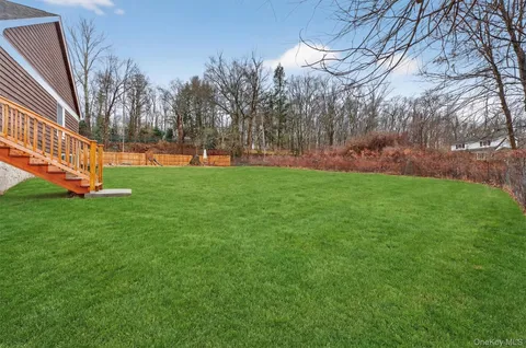 $1,350,000 | 1813-1815 Hunterbrook Road, Yorktown Heights, NY 10598