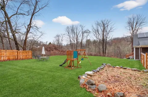 $1,350,000 | 1813-1815 Hunterbrook Road, Yorktown Heights, NY 10598