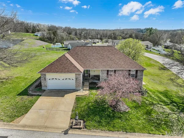 $380,000 | 178 Bridgewater Chase Lane, Villa Ridge, MO 63089