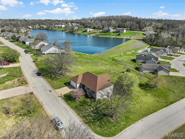$380,000 | 178 Bridgewater Chase Lane, Villa Ridge, MO 63089