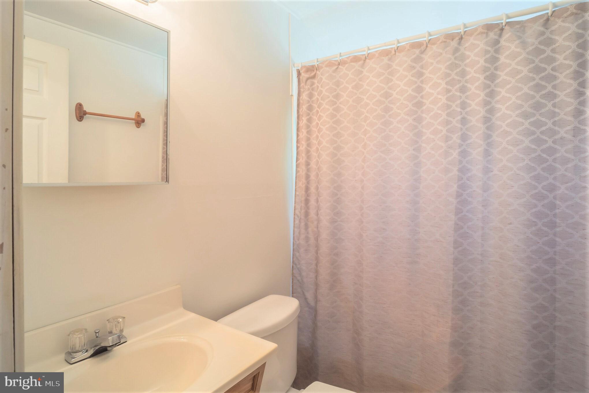 43 Maroon Road Levittown, PA 19056 - Photo 17 of 24 Gallery Image 17
