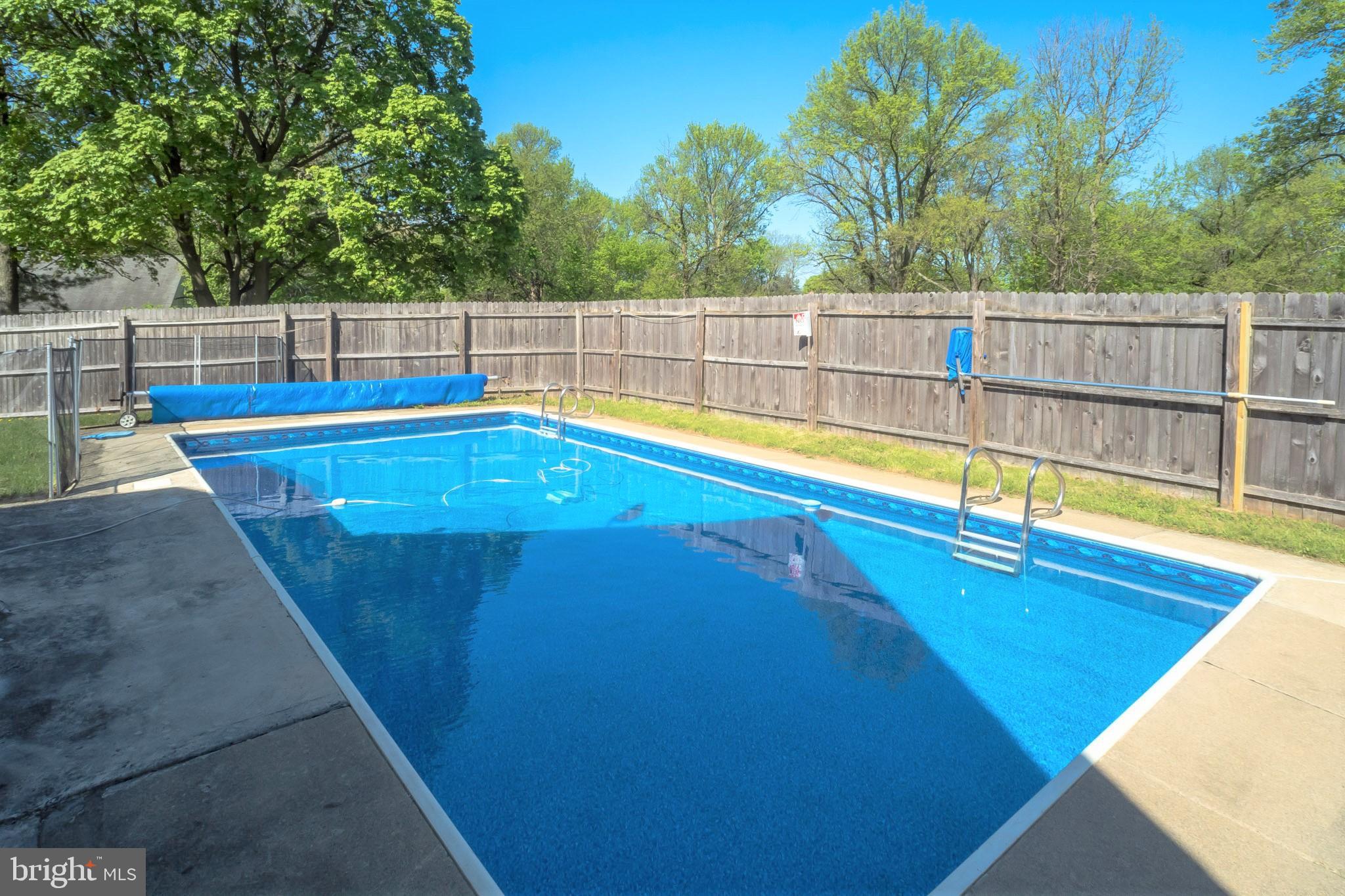 43 Maroon Road Levittown, PA 19056 - Photo 22 of 24 Gallery Image 22