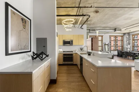 $1,319,900 | 877 Island Avenue, Unit 705, San Diego, CA 92101