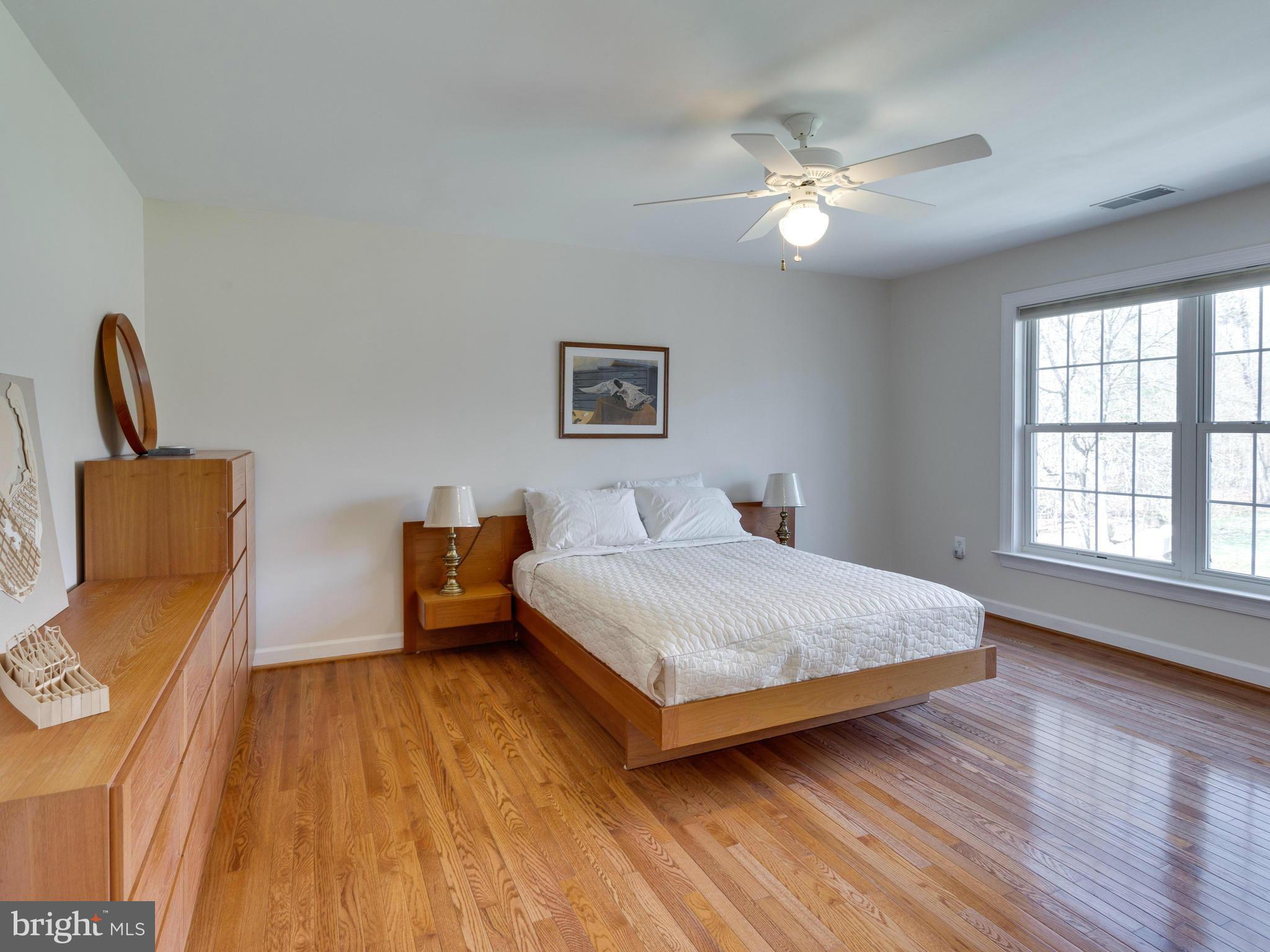 12500 Bunche Road Fairfax, VA 22030 - Photo 18 of 30 Bedroom