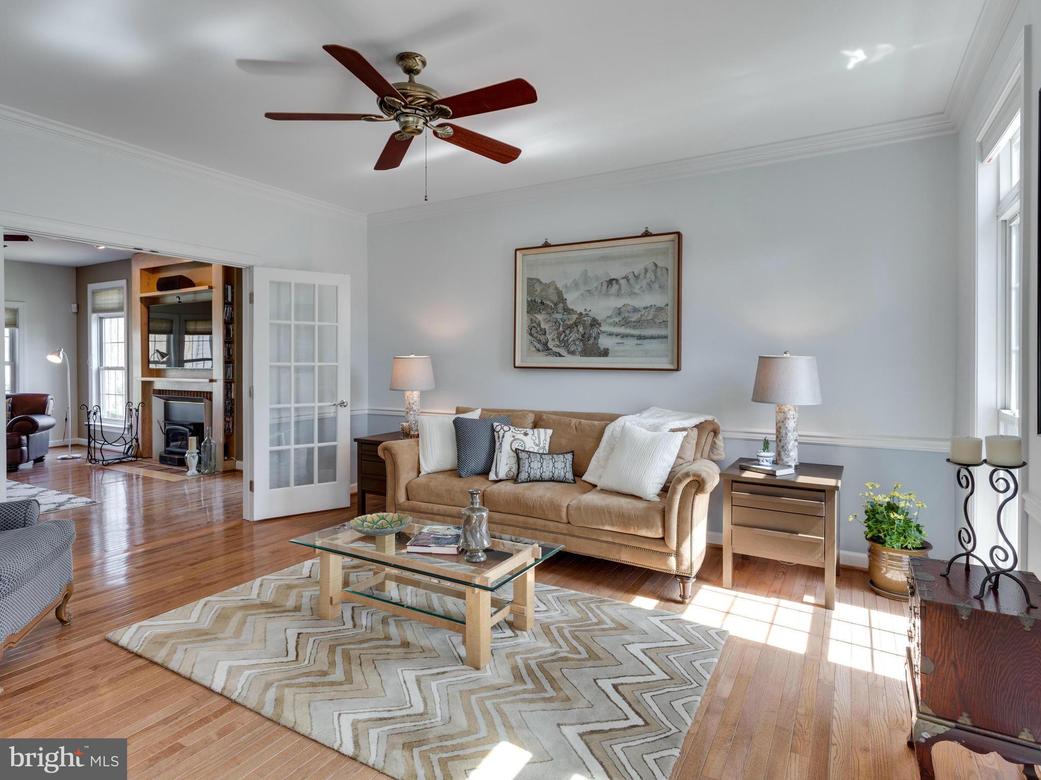 12500 Bunche Road Fairfax, VA 22030 - Photo 3 of 30 Living Room