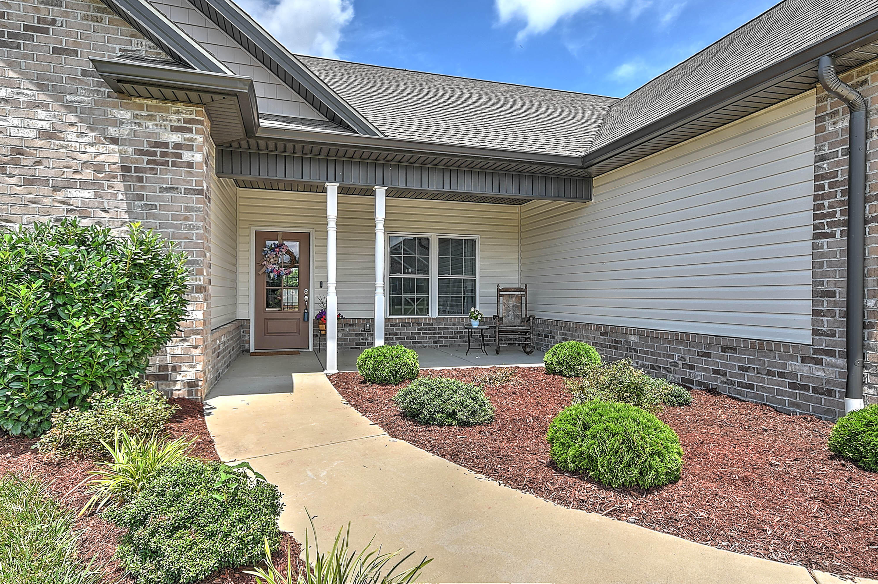 135 Rhetts Way Jonesborough, TN 37659 - Photo 3 of 29 Front view