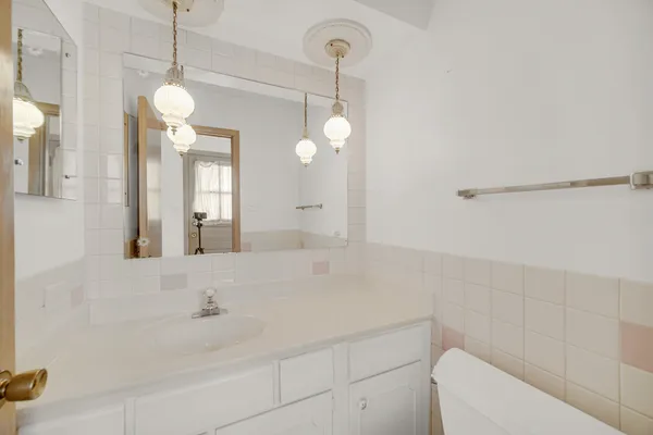 $500,000 | 10916 Kingston Street, Westchester, IL 60154