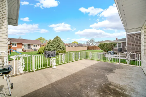 $500,000 | 10916 Kingston Street, Westchester, IL 60154