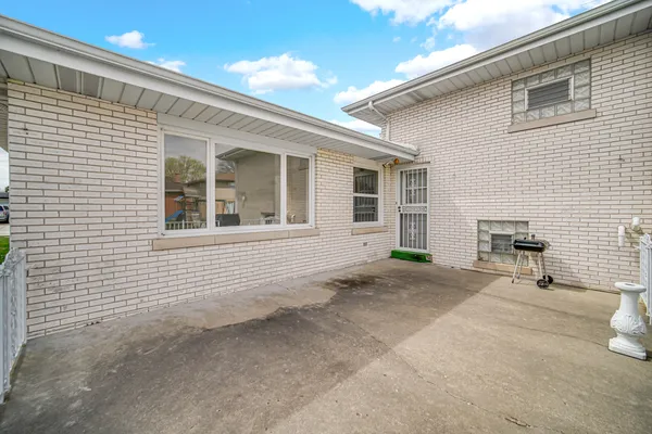 $500,000 | 10916 Kingston Street, Westchester, IL 60154