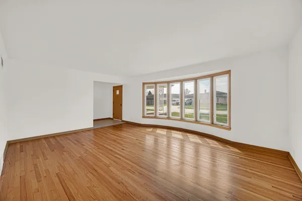 $500,000 | 10916 Kingston Street, Westchester, IL 60154