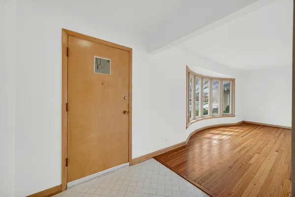 $500,000 | 10916 Kingston Street, Westchester, IL 60154
