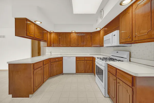 $500,000 | 10916 Kingston Street, Westchester, IL 60154