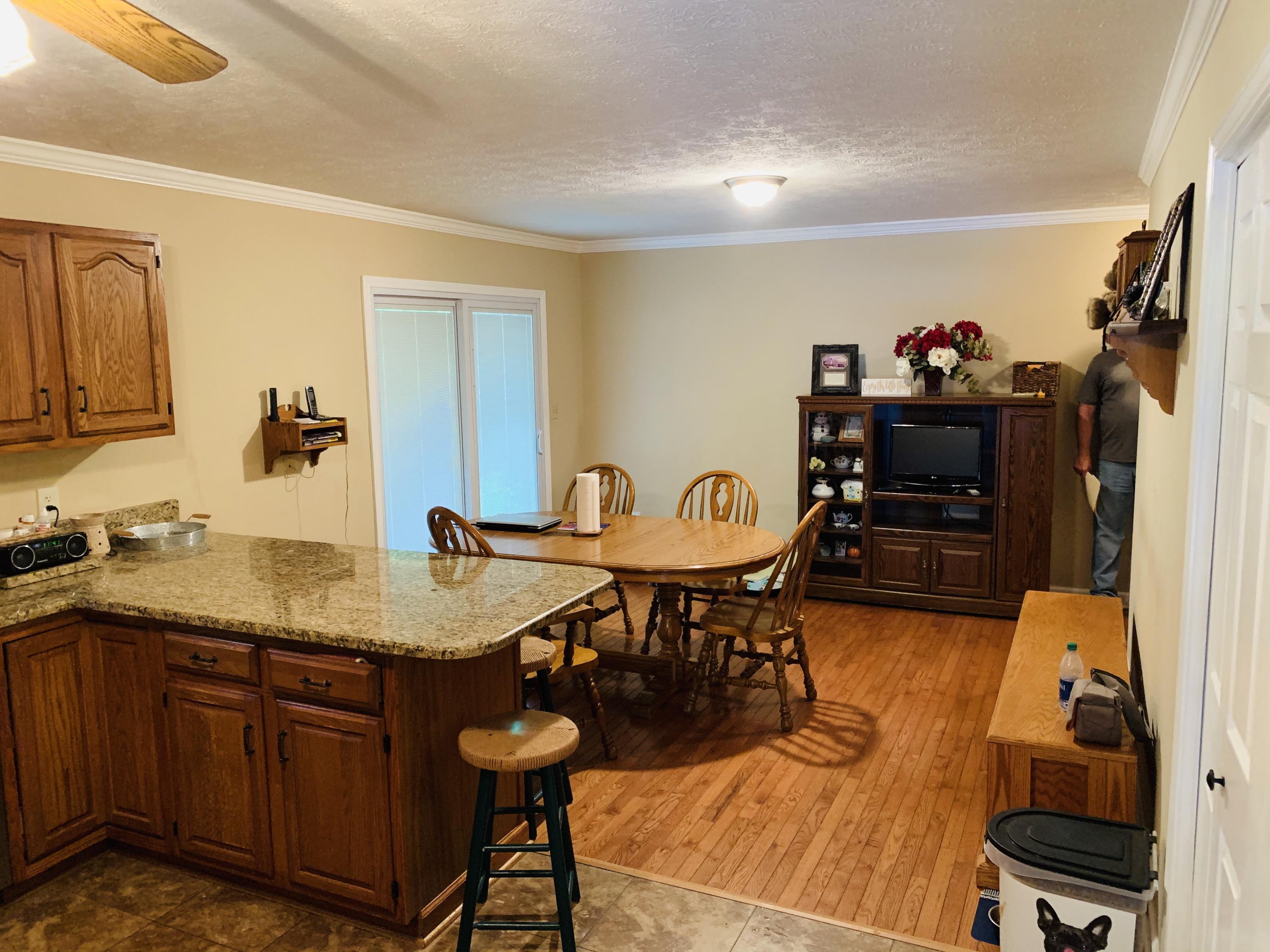 363 Ball Orchard Road Kingsport, TN 37660 - Photo 7 of 43 B9A60EBA-C713-4649-BF96-565B4CA8314F