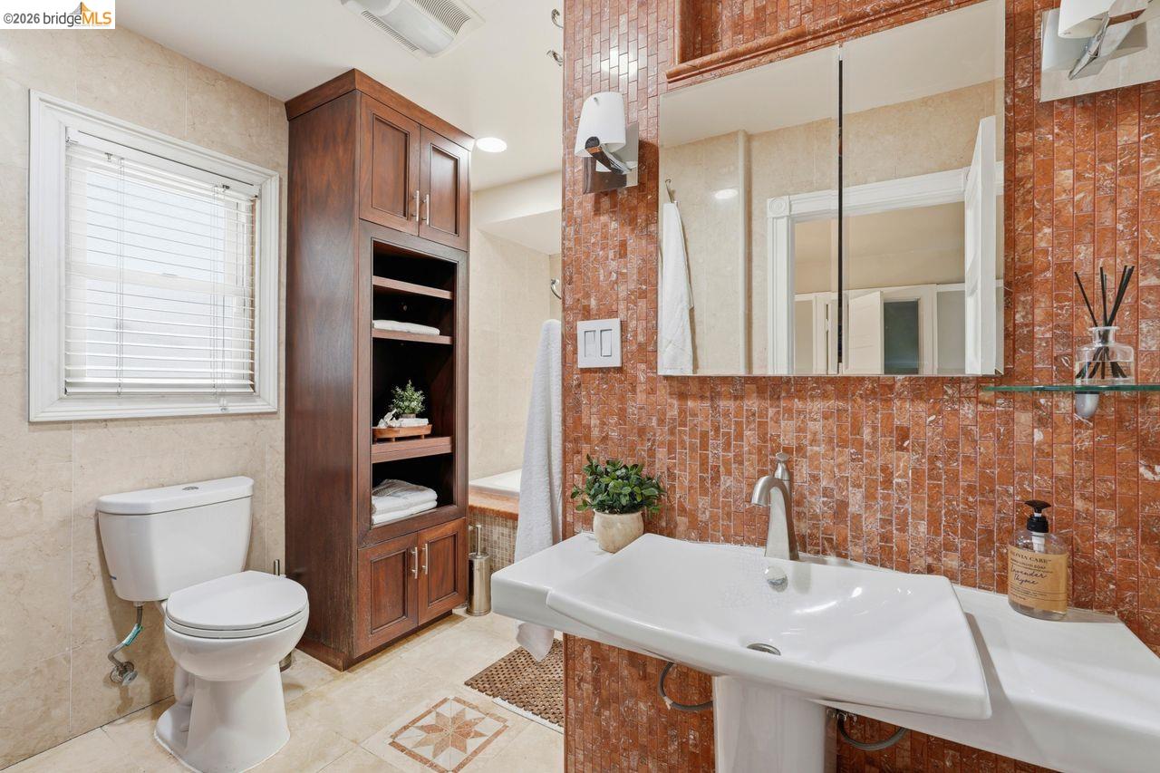 1134 Chatham Road Oakland, CA 94610 - Photo 28 of 35