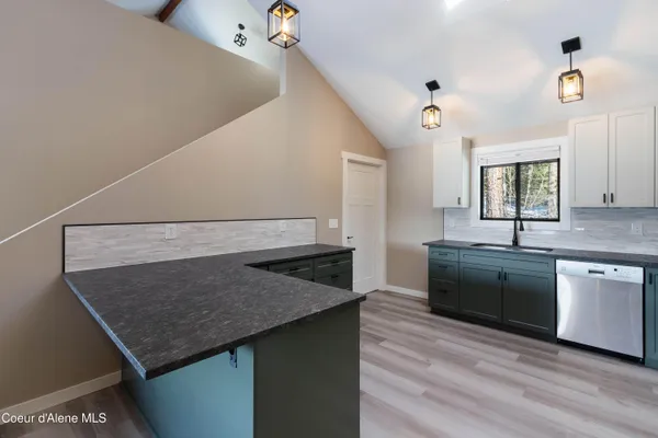 $879,000 | 176 Swan Shores Drive, Sagle, ID 83860