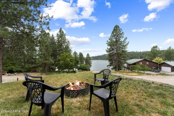 $869,000 | 176 Swan Shores Drive, Sagle, ID 83860