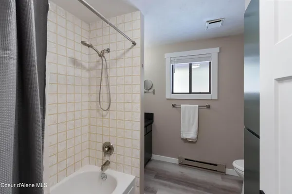 $879,000 | 176 Swan Shores Drive, Sagle, ID 83860