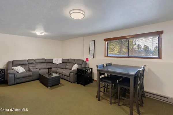 $879,000 | 176 Swan Shores Drive, Sagle, ID 83860