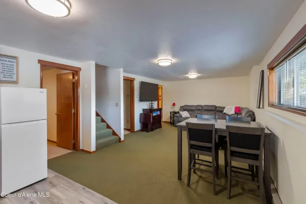 $879,000 | 176 Swan Shores Drive, Sagle, ID 83860