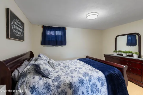 $879,000 | 176 Swan Shores Drive, Sagle, ID 83860