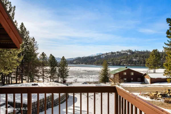 $879,000 | 176 Swan Shores Drive, Sagle, ID 83860