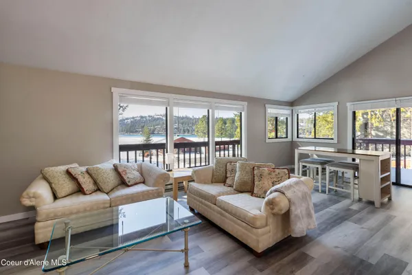 $879,000 | 176 Swan Shores Drive, Sagle, ID 83860