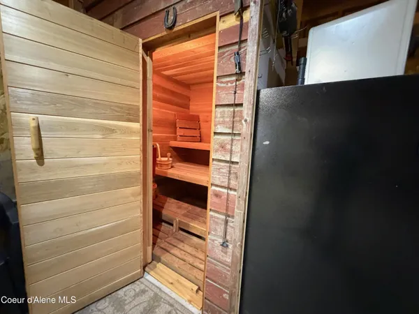 $869,000 | 176 Swan Shores Drive, Sagle, ID 83860