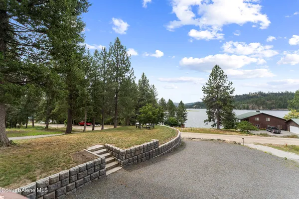 $869,000 | 176 Swan Shores Drive, Sagle, ID 83860