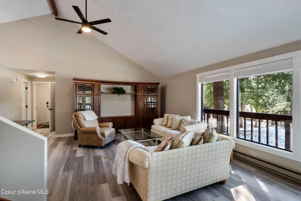 $879,000 | 176 Swan Shores Drive, Sagle, ID 83860