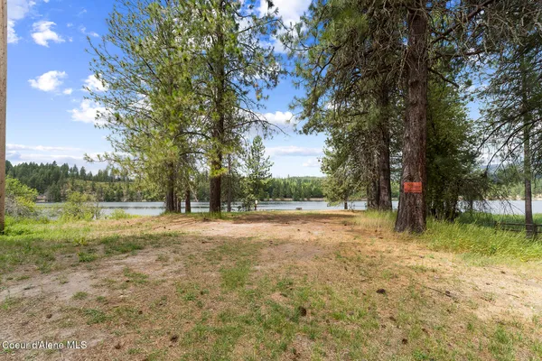 $869,000 | 176 Swan Shores Drive, Sagle, ID 83860