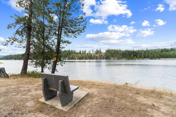 $869,000 | 176 Swan Shores Drive, Sagle, ID 83860