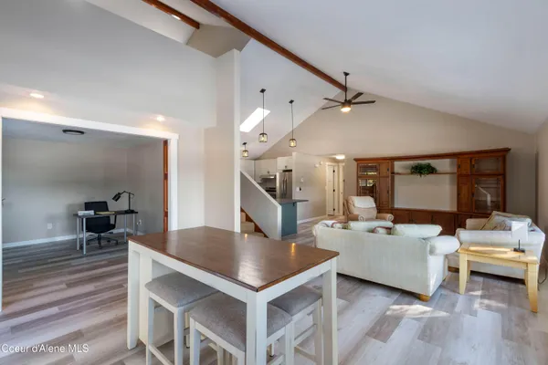 $879,000 | 176 Swan Shores Drive, Sagle, ID 83860