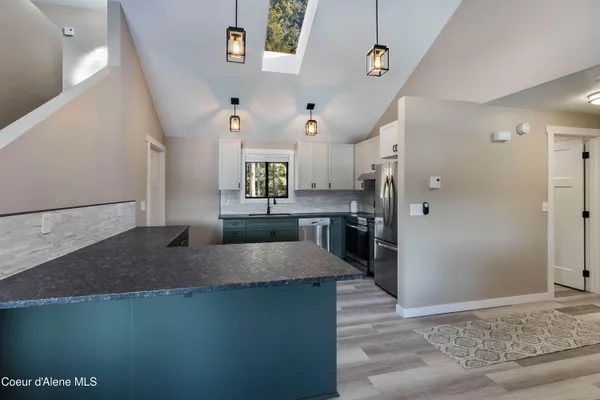 $879,000 | 176 Swan Shores Drive, Sagle, ID 83860