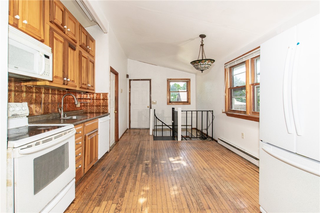 36 Burnham Street Charlestown, RI 02813 - Photo 5 of 17