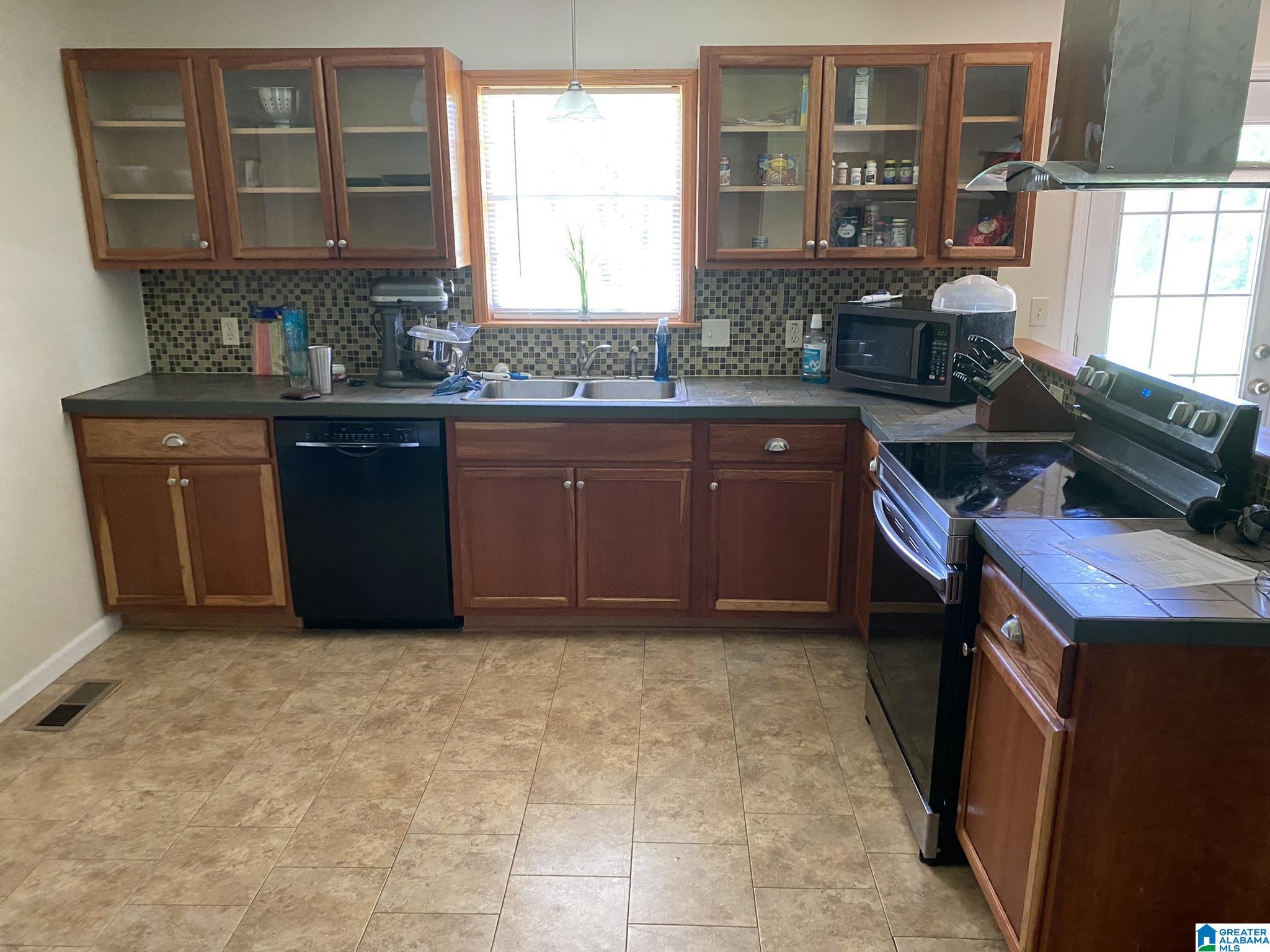 8978 Shoal Creek Road Ashville, AL 35953 - Photo 18 of 32