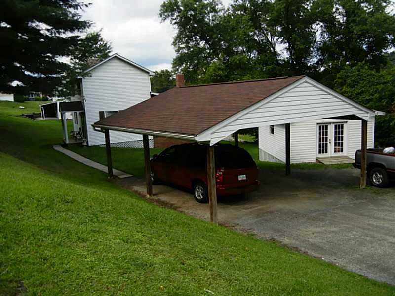 1064 Butler Road Freeport, PA 16229 - Photo 24 of 25 Parking Lot/Garage.