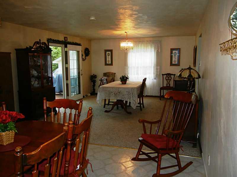 1064 Butler Road Freeport, PA 16229 - Photo 6 of 25 Kitchen.