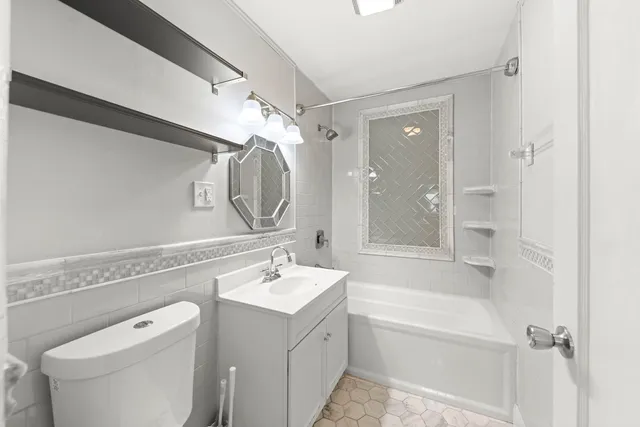 $225,000 | 120 Anderson Avenue, Joliet, IL 60433