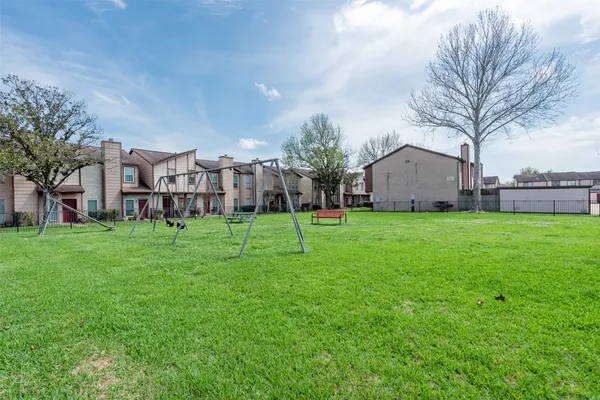 $1,450 | 12400 Brookglade Circle, Unit 15, Houston, TX 77099