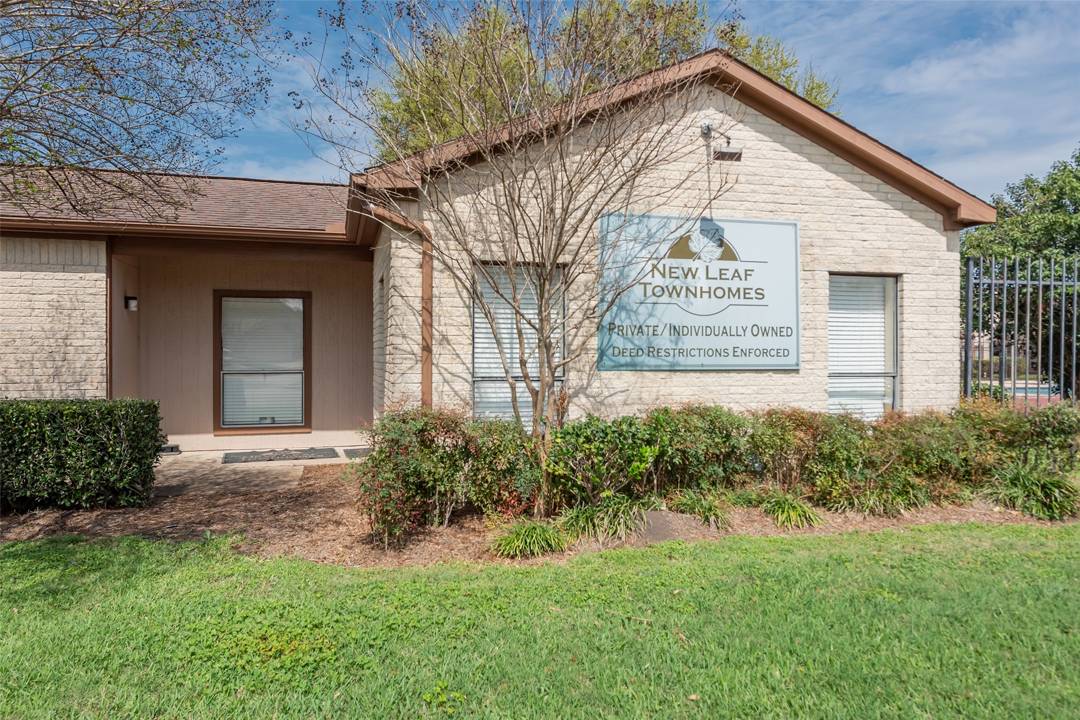 12400 Brookglade Circle, Unit 15 Houston, TX 77099 - Photo 43 of 43 a view of a house with a yard