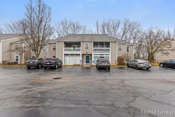 $210,000 | 3101 Poplar Creek Drive Southeast, Unit 103, Grand Rapids, MI 49512