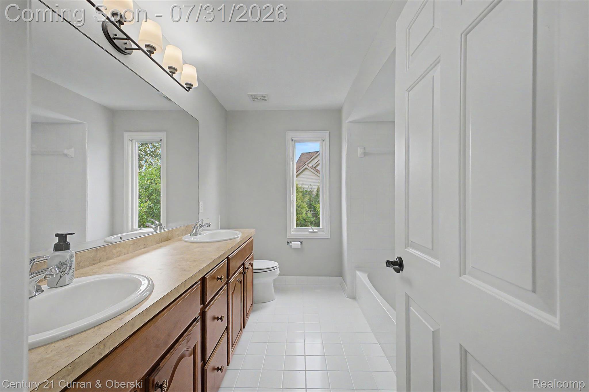 48541 Inveraray Road Canton, MI 48188 - Photo 39 of 66 40.jpg