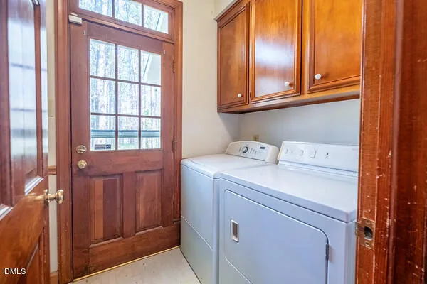 $789,000 | 109 Mendel Drive, Chapel Hill, NC 27514